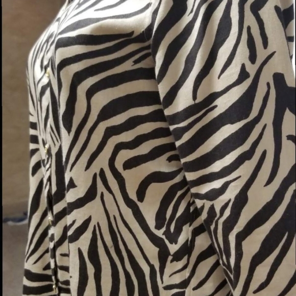 Chaps Button-Down Animal Print Blouse - Picture 5 of 9